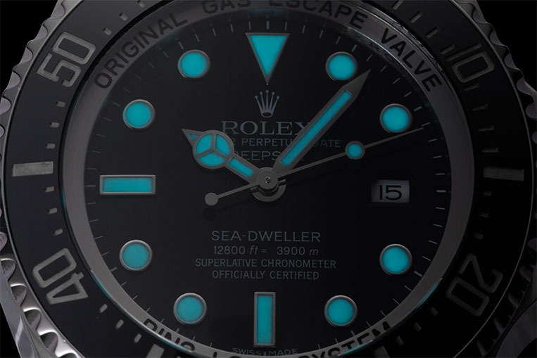 Rolex makes its own luminous paint, Chromalight