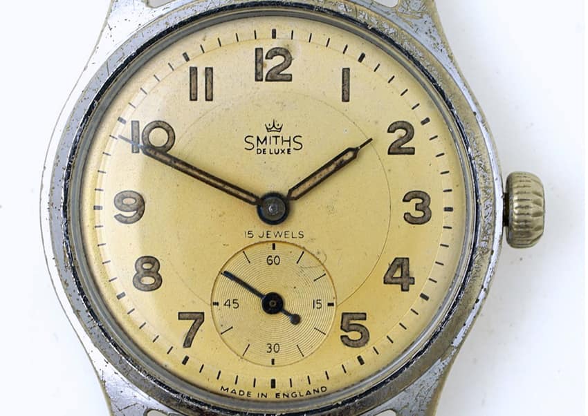 A Smith's A404 Deluxe model similar to the watch worn by Edmund Hillary. Image courtesy of smithswatches.com
