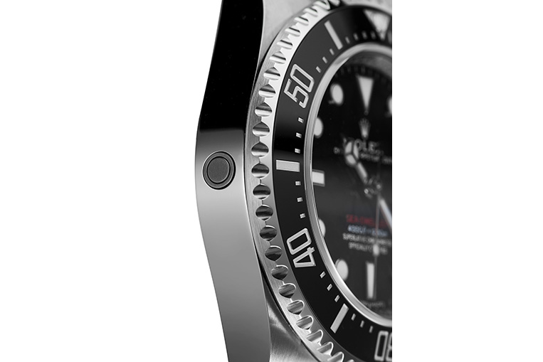 Rolex Sea-Dweller 126600 helium escape valve