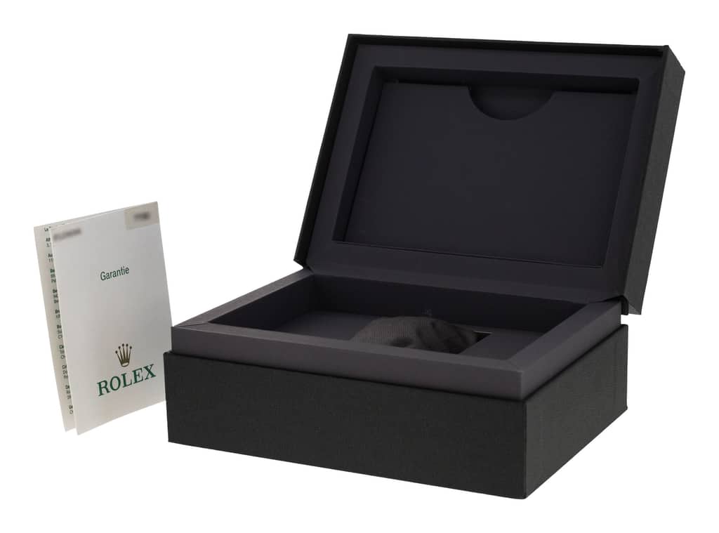 Rolex Oyster Perpetual 77080 — thumbnail 2