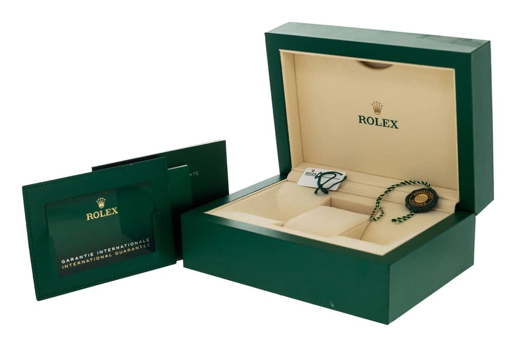 Rolex Oyster Perpetual 126000 — thumbnail 2