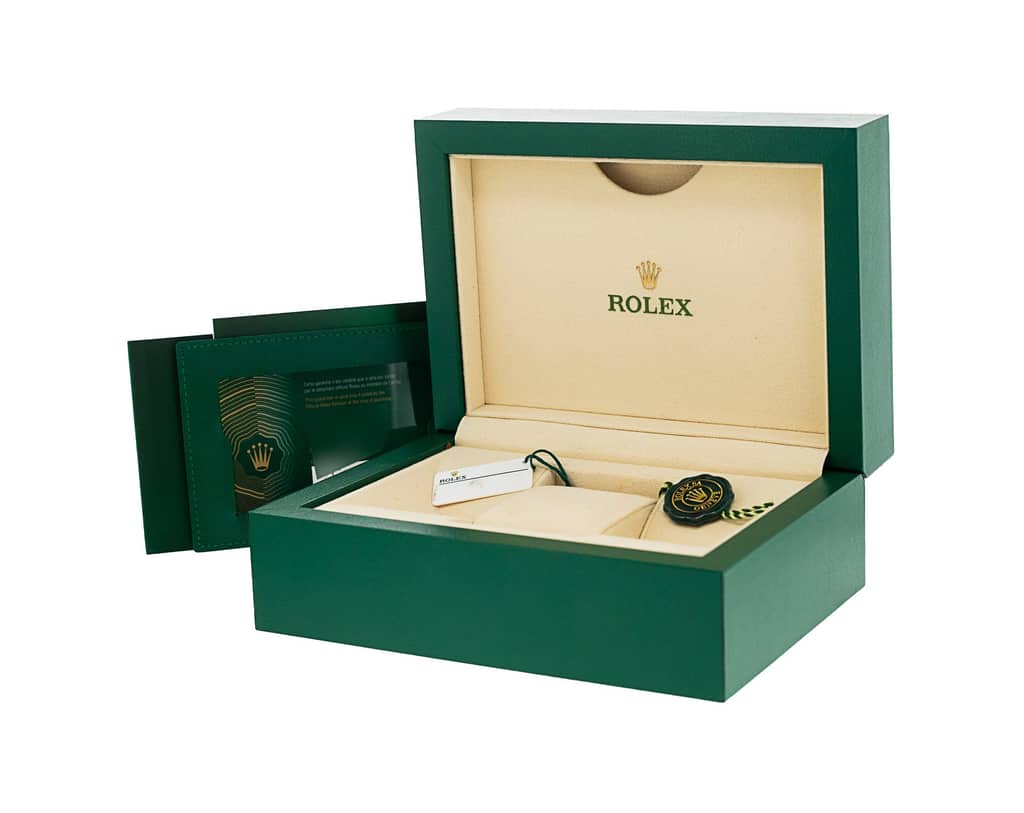Rolex Oyster Perpetual 126000 — thumbnail 2