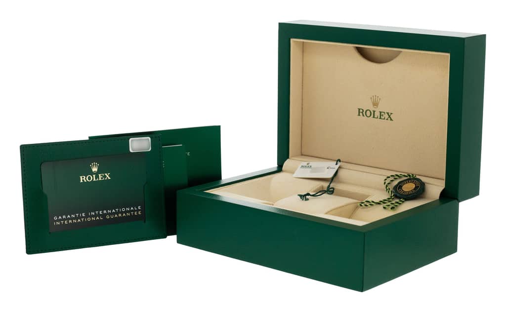 Rolex Oyster Perpetual 126000 — thumbnail 2