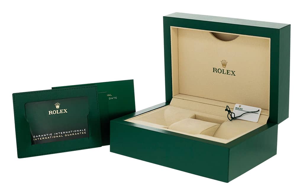Rolex Oyster Perpetual 126000 — thumbnail 2