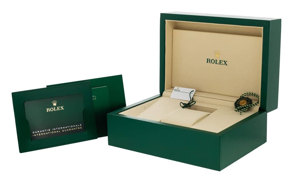 Rolex Oyster Perpetual 126000 — thumbnail 2