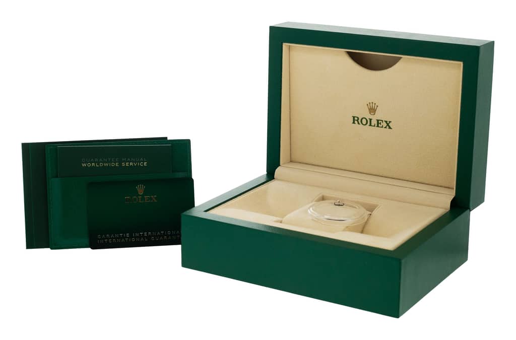 Rolex Sea-Dweller 126600 — thumbnail 2