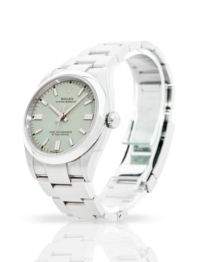 Rolex Oyster Perpetual 126000 — thumbnail 2