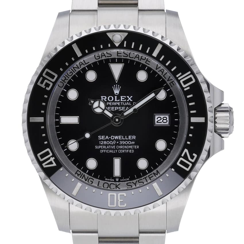 Rolex Sea-Dweller 136660, Black dial, 43mm Oystersteel