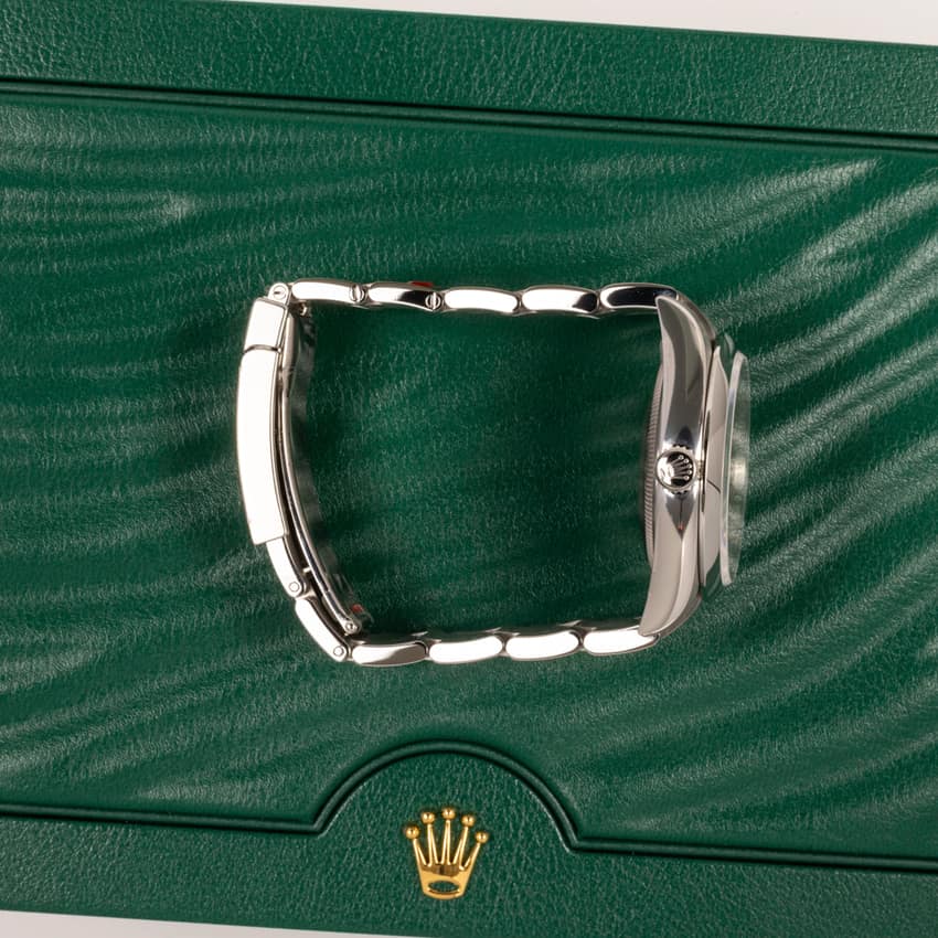 Rolex Oyster Perpetual 126000 — thumbnail 2