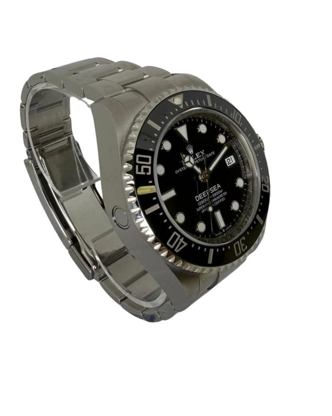 Rolex Sea-Dweller 136660 — thumbnail 2