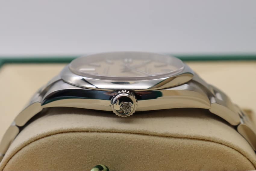 Rolex Oyster Perpetual 134300 — thumbnail 2