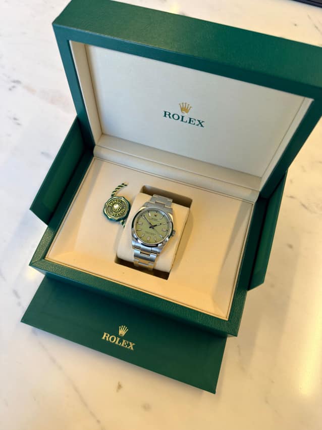 Rolex Oyster Perpetual 126000 — thumbnail 2