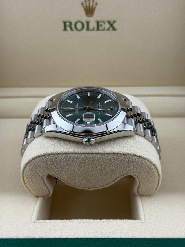 Rolex Datejust 126300 — thumbnail 3