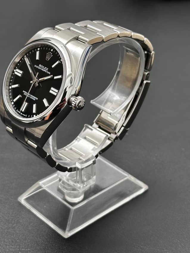 Rolex Oyster Perpetual 124300 — thumbnail 2